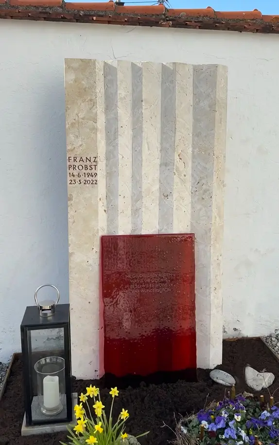 G 495 Design Doppelgrabstein Zacken & Kreis & Glas – Bild 4