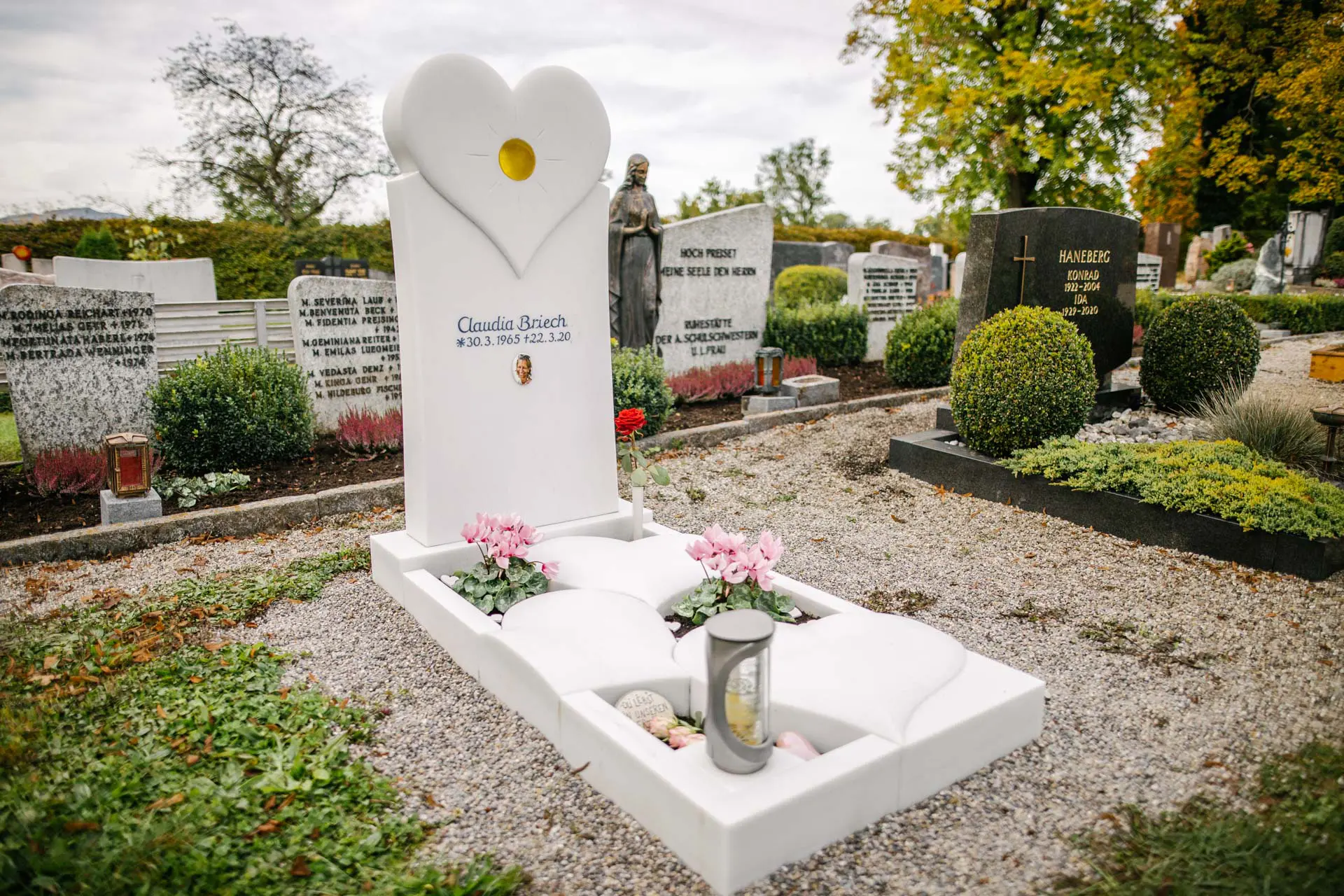 H 210 Grabplatte 3 Herzen – Bild 9