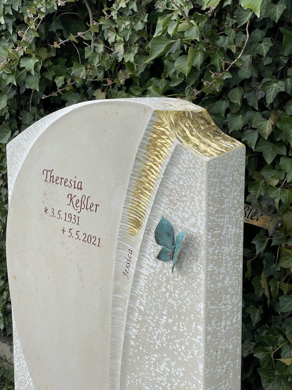 H424E besonders schöner Design Grabstein Einzelgrabstein Schmetterling – Bild 10