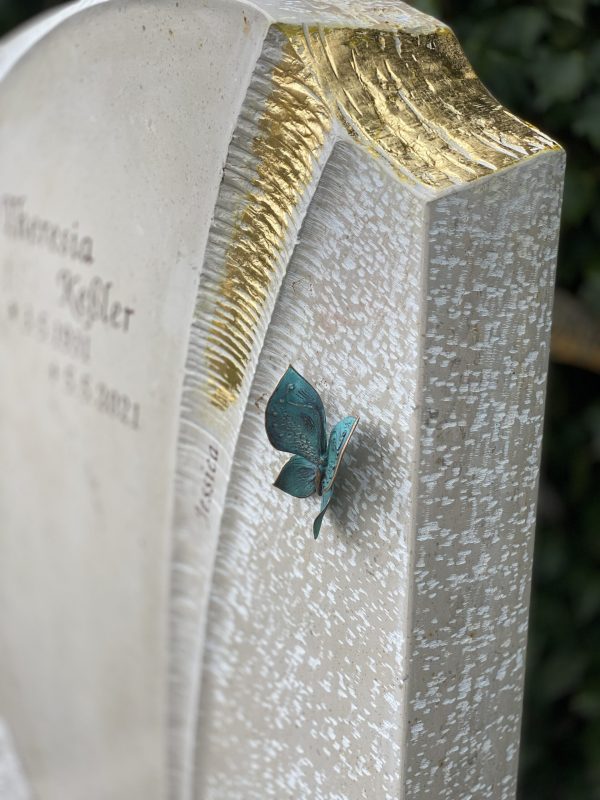 H424E besonders schöner Design Grabstein Einzelgrabstein Schmetterling – Bild 2