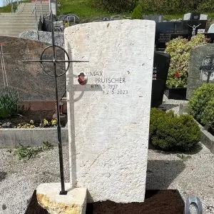 H 426 besonders schöner Design Einzelgrabstein Design Grabstein Kreuz