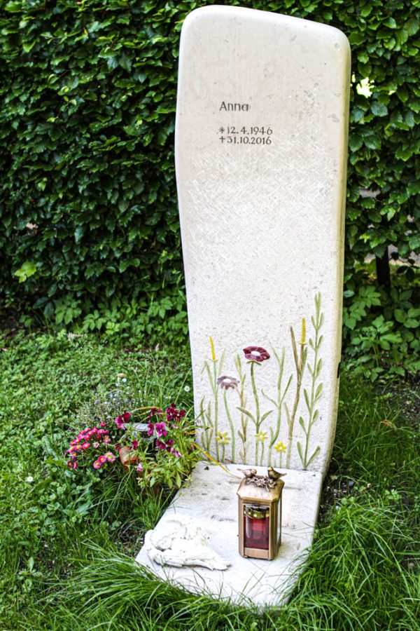 H001 Urnengrabstein Blumenwiese – Bild 5