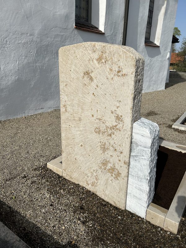 H421 besonders schöner Design Grabstein Doppelgrabstein Sonnenstrahl & Sterne – Bild 4