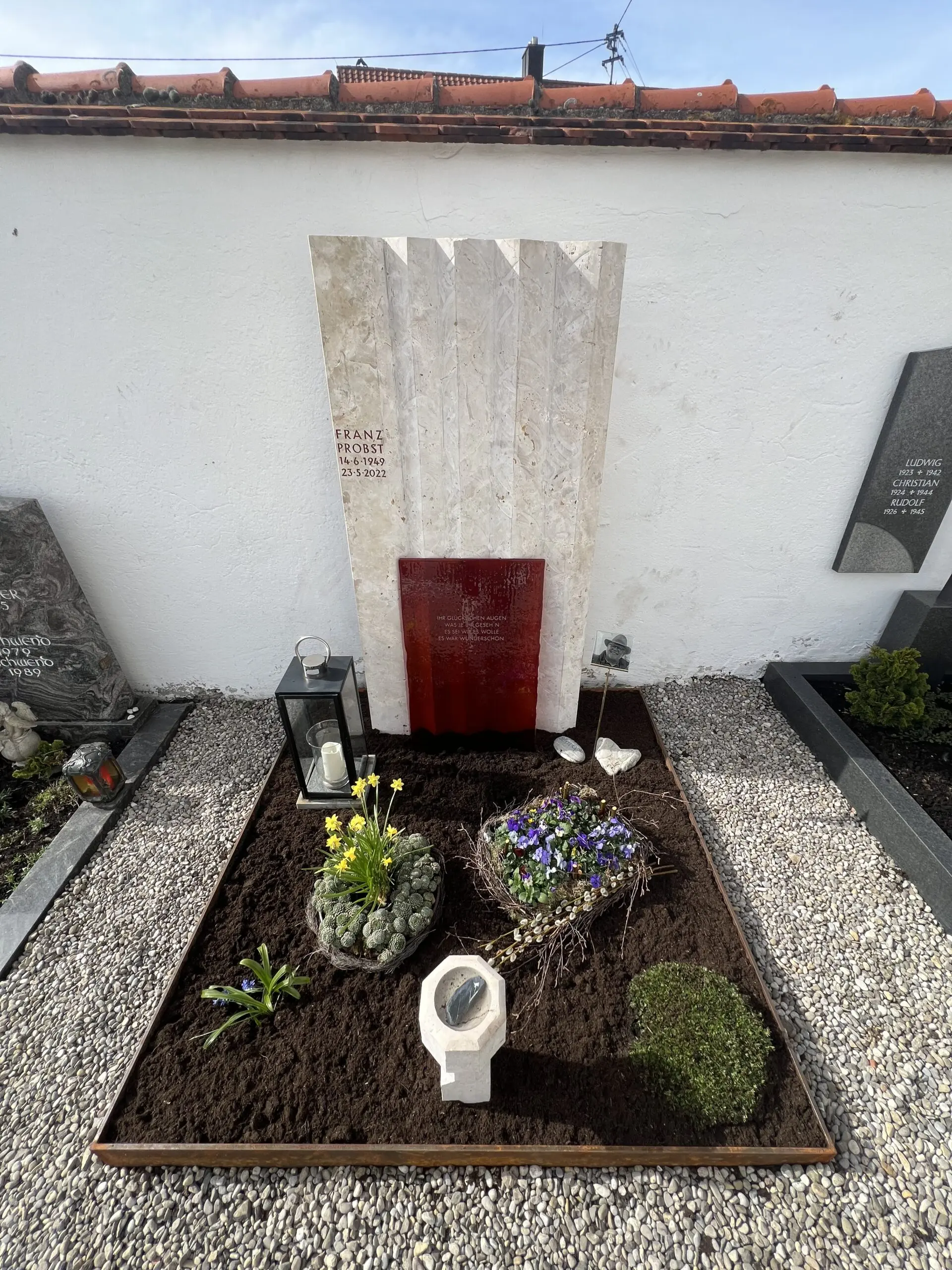 G 495 Design Doppelgrabstein Zacken & Kreis & Glas – Bild 6
