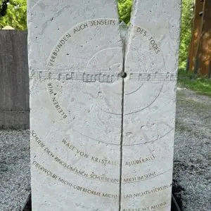 H420 Einzelgrabstein Musik Noten