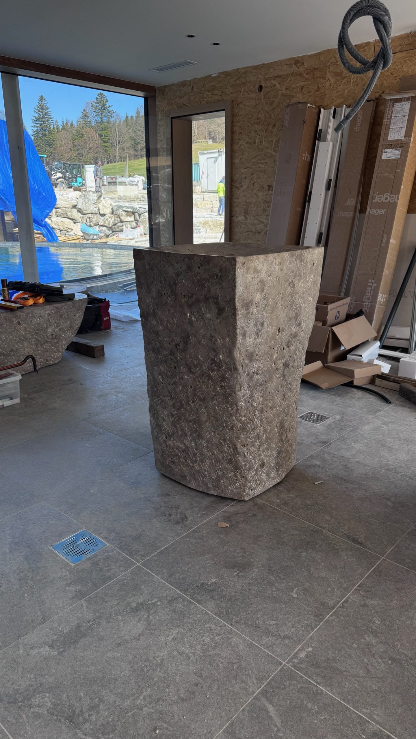 Making-of Schlossanger Alp Eisspender — Einbau Spa Wellnessraum STOI Team