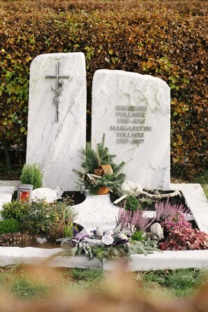 H 325 | Handwerklich Grabstein Kreuz duo | Steinmetzwerkstatt Kempten Allgäu