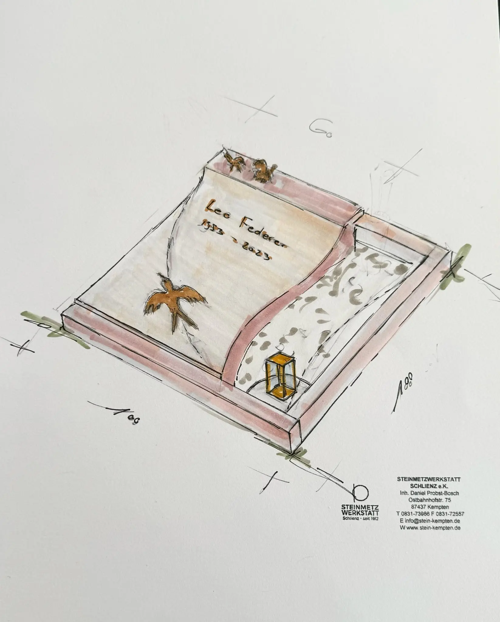 Urnengrab-Liegestein aus Naturstein mit handgravierter Vogelzeichnung